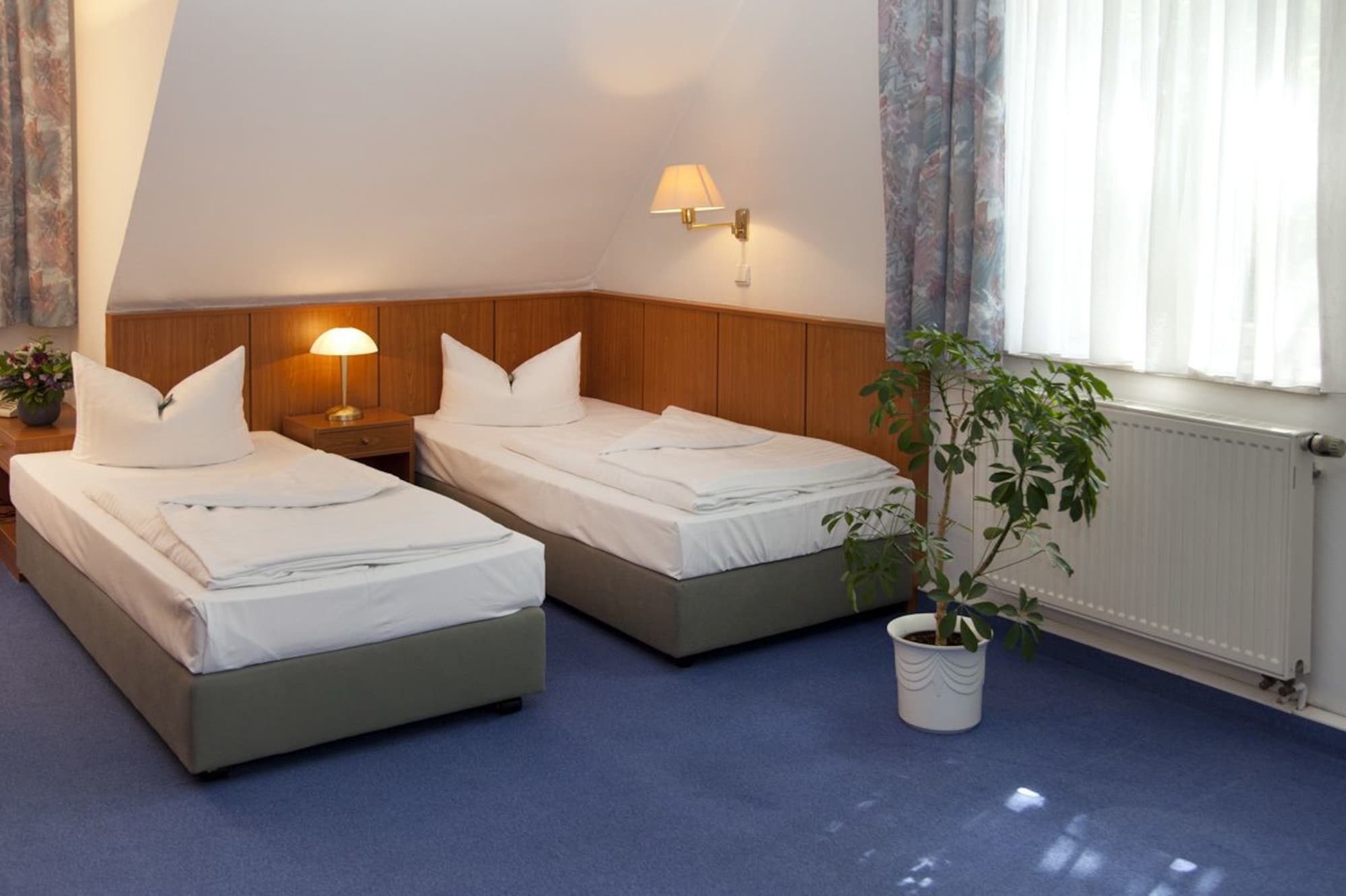 Hotel Und Restaurant Gartenstadt Erfurt Kültér fotó